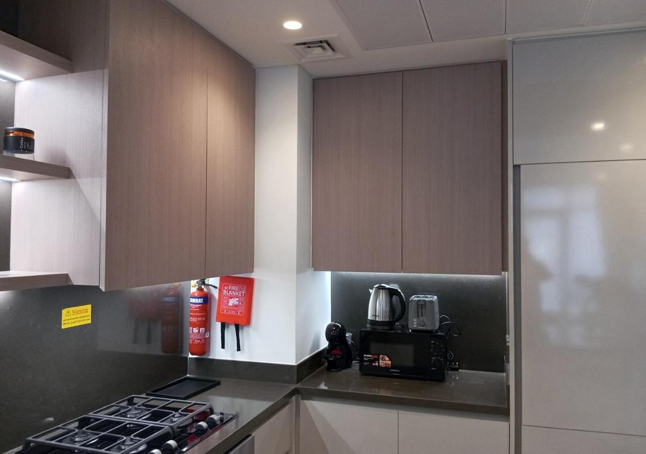 Bespoke Homes - Luxury 1br In High Floor With Stunning Canal Views Dubai